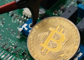 Are Bitcoin Miners The Most Violent People on Earth? Climate Journalist Eric Holthaus Seems to Think So