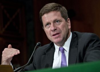 Former SEC Chairman Jay Claton Becomes An Advisor To A Bitcoin Fund Manager