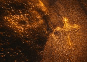 Chainlink Paints Golden Cross as BlockFi Announces LINK Support