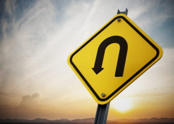 Trader Warns Of Bitcoin Reversal Pattern