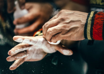 Institutions & Retail Compete For Bitcoin