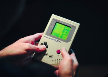 Hardware Hacker Modifies Old School Game Boy To Mine Bitcoin