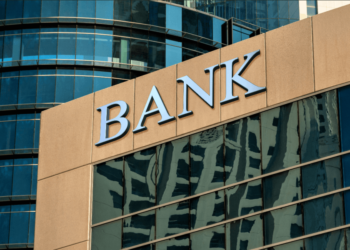 Bitcoin Coming to US Banks, Grayscale Giants, Blockchain.com Gets AI + More News