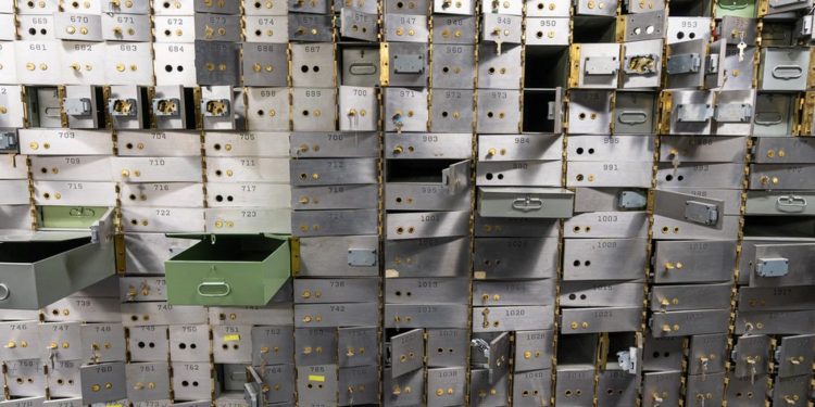 Yearn Finance Launches Vault, YFI Retakes Bullish Momemtum