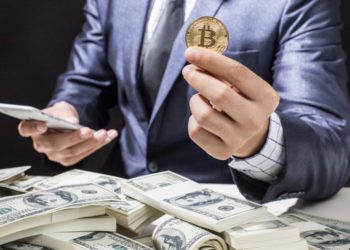 Long-Term Bitcoin Holders Keep Stacking While Short-Term Holders Keep Selling