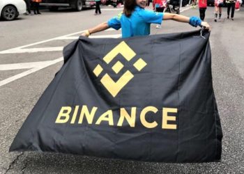 Investors Ignore Canada, Japan, UK News as BNB Climbs Higher