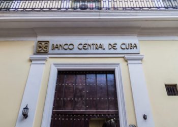 Cuba Central Bank Bans US Dollar Cash Deposits