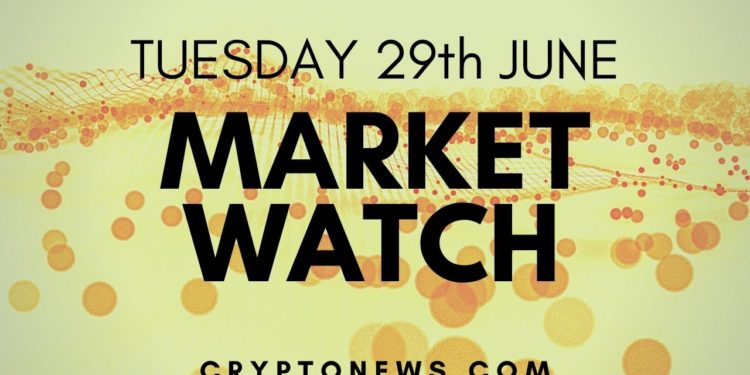 Bitcoin Consolidates, Ethereum and Altcoins Extend Gains