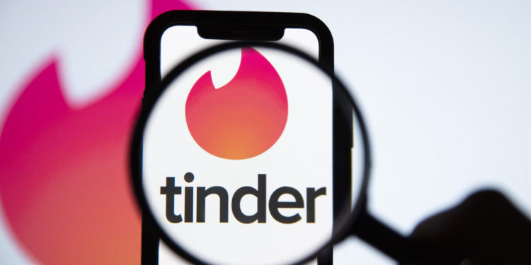 Crypto Scammers Now Stalking Dating Apps Like Tinder for Prey