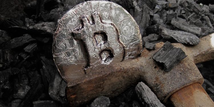 Bitcoin Miners are Squeezed By Lack of Data Centers Amid China’s Clampdown