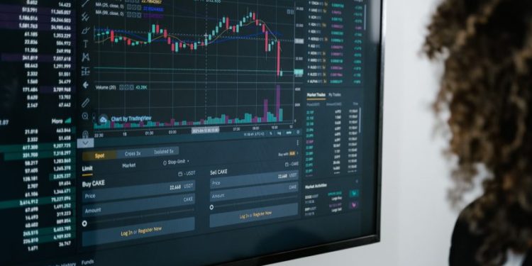 As Bitcoin Drops Below $30k, Stablecoins Surpass $100 Billion In Total Supply