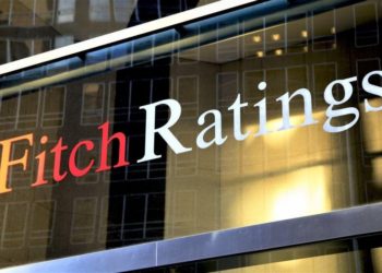 Fitch Warns Spezialfonds & Crypto Market, US Inflation Eases + More News