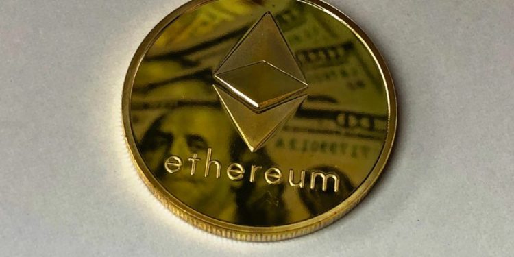 Chief Market Strategist Watching Possible W-Bottom Formation In Ethereum