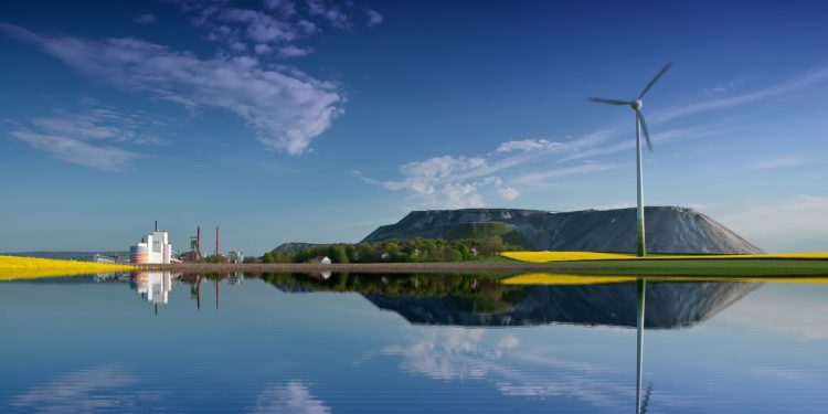 How Governments Mining Bitcoin Could De-Risk Cryptocurrency