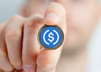 Coinbase Removes USD Coin (USDC)”Backed By Dollar” Statement