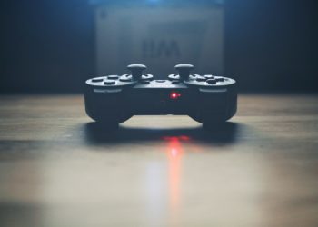 Play to Earn – Disrupting the NFT Gaming Industry