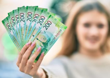 Russian Blockchain Experts Are Offered Almost x5 the National Average Salary