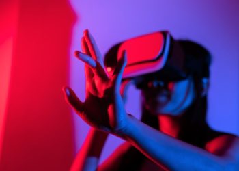 4 Ways to Invest in Virtual Future