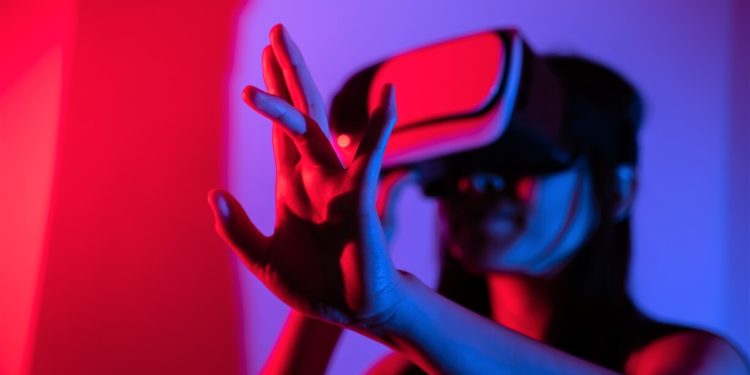 4 Ways to Invest in Virtual Future