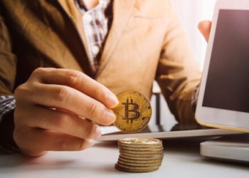 Bitcoin Spot Exchange Reserves Dropped by 12,500 BTC in the Past 2 Weeks, Suggesting the Dip is Being Bought