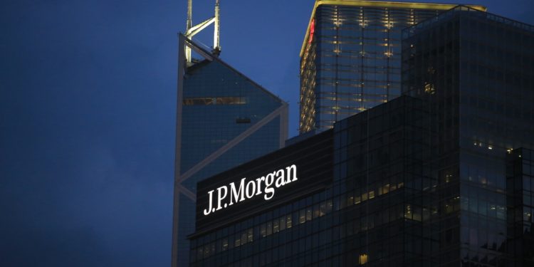 JPMorgan Chase Urges Caution Over Altcoin Rally in Crypto Markets