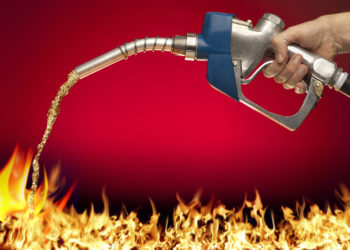 Bitcoin Price Pumps And Dumps In 5% Shakeout