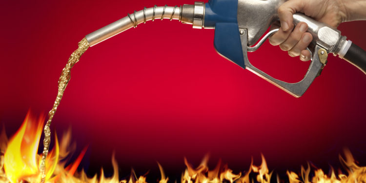 Bitcoin Price Pumps And Dumps In 5% Shakeout