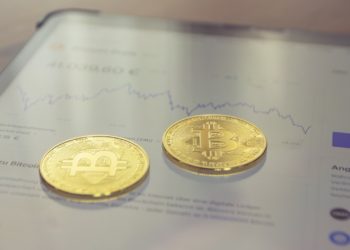 As SEC Lawsuit Looms, Coinbase CEO Describes The Agency’s Behavior As “Sketchy”