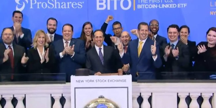 First Bitcoin ETF Opens Up, BTC Spikes Above USD 63,000