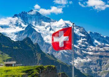 Swiss Market Watchdog Approves First Regulated Crypto Fund for Investors