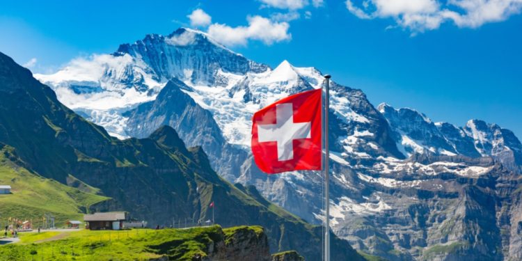 Swiss Market Watchdog Approves First Regulated Crypto Fund for Investors