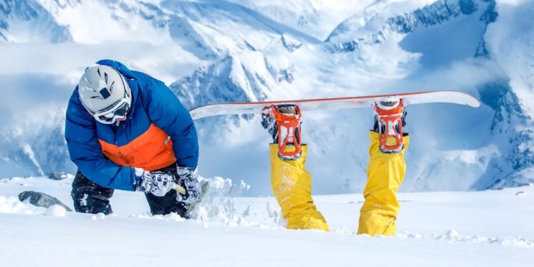 Ethereum Fee Debate Heats Up as Avalanche Enters and Exits Top 10