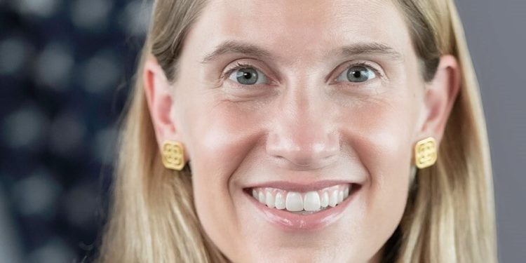 DeFi Industry Must Tackle Lack Of Transparency, Pseudonymity: SEC Commissioner