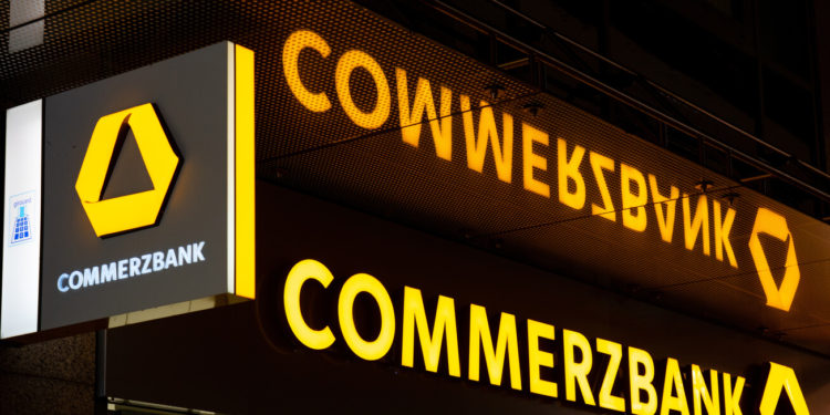 More Banking Giants Eye Crypto, New Investment Products, US Debt Ceiling + More News