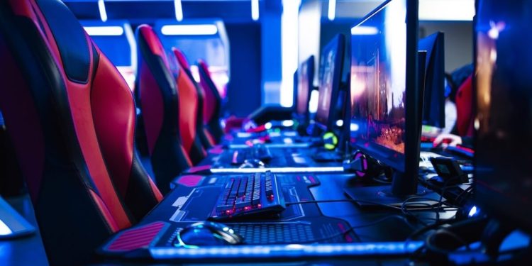 Chinese Crypto Mining Crackdown Turns Focus to PC Rooms and ‘Home Miners’