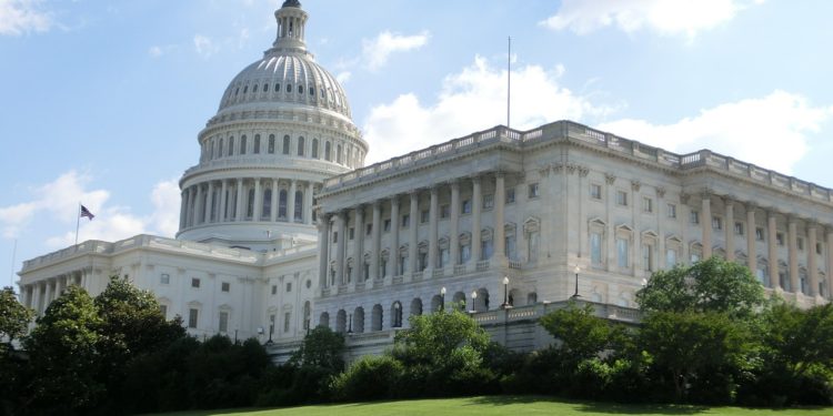 Do Senator Lummis And Toomey Bitcoin Holdings Pose Ethical Concerns? Let’s Argue