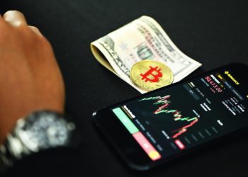 Weekend Volatility Awakens Bitcoin Buyers, Active Addresses