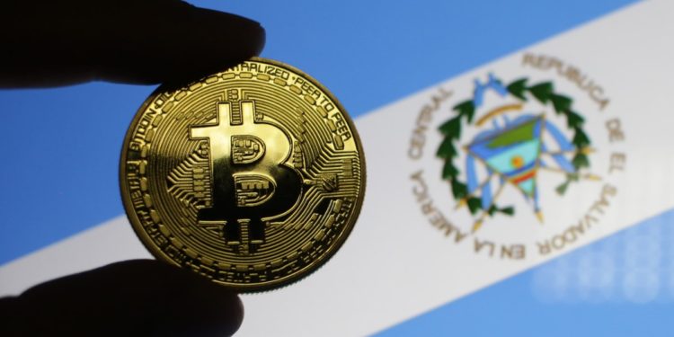 El Salvador’s Bitcoin Fortune Nosedives with At Least $11M Loss: Bloomberg Analysts