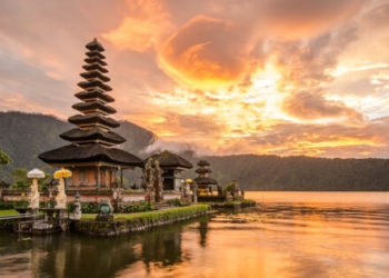 Indonesian Regulator Moves to Ban Financial Services Firms by Dealing with Crypto