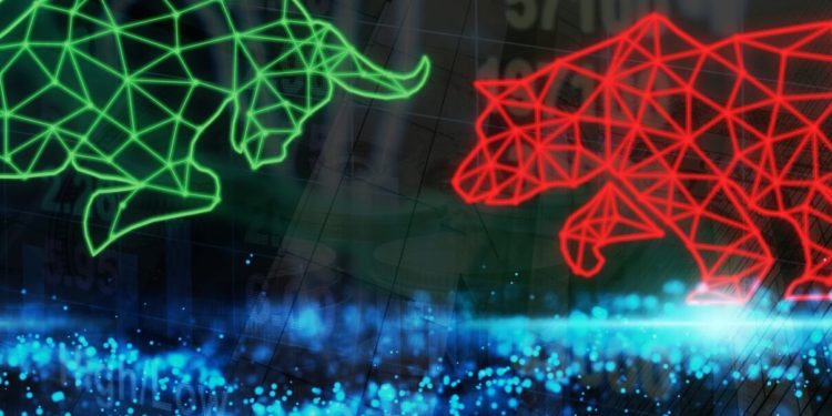 Bitcoin, Ethereum & Crypto Co See Mixed Performance as Analysts Disagree on Short-Term Price Moves