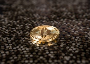 Crypto Fear Reaches Six-Month Peak: Time To Buy Bitcoin?