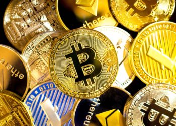 Bitcoin Above $42K While Ether and SOL Tumble
