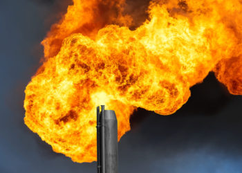 Two Texans Use Flare Gas to Net USD 4M on Bitcoin Mining, Plan USD 20M in 2022