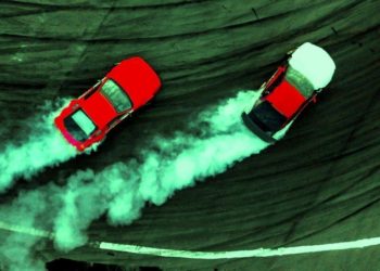 A Race Between Traditional Businesses and Crypto-based Financial Services