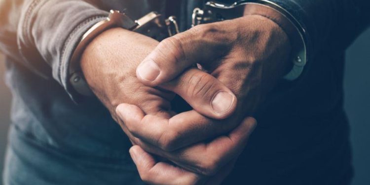 US Arrests Two Suspects in Bitfinex Bitcoin Hack, Seize USD 3.6B in BTC; LEO Skyrockets