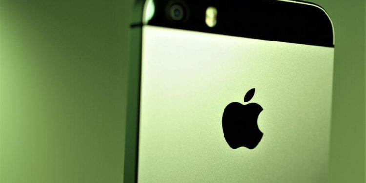 Apple Taps to Pay, IMF on CBDCs, Political Coinbase, Compute North Raises USD 385M + More News