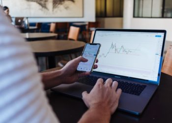 Why Crypto Needs Growth Stocks To Stabilize, Graticule CIO Says