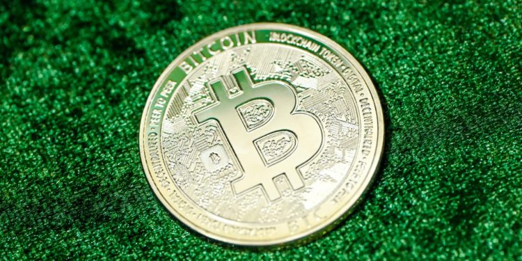 After Three Months Of Fearful Market, Bitcoin Sentiment Turns Greedy Again