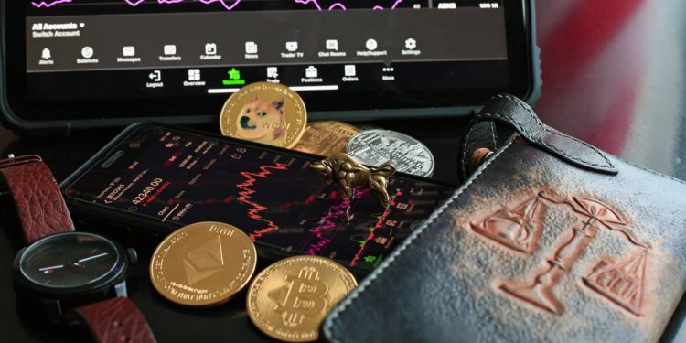 Crypto Markets Slightly Recover After Weekend Decline