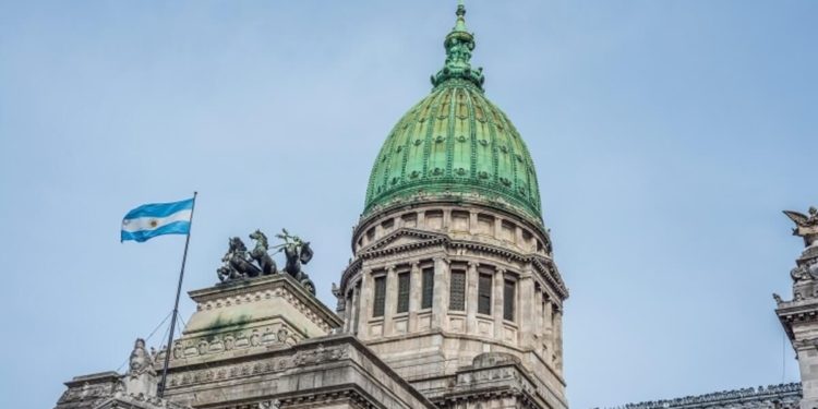 Argentinian Senate Passes USD 45B IMF Debt Deal That Discourages Crypto Use